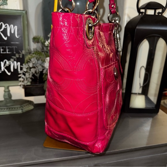 COACH 2009 Alex Op Art Patent Leather Pink / Silver Tote w large hangtag - EUC - Picture 7 of 15
